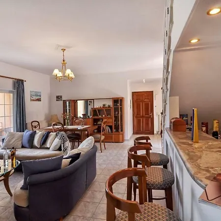 فيلة Chrysas House جوفيا