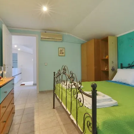 فيلة Chrysas House جوفيا