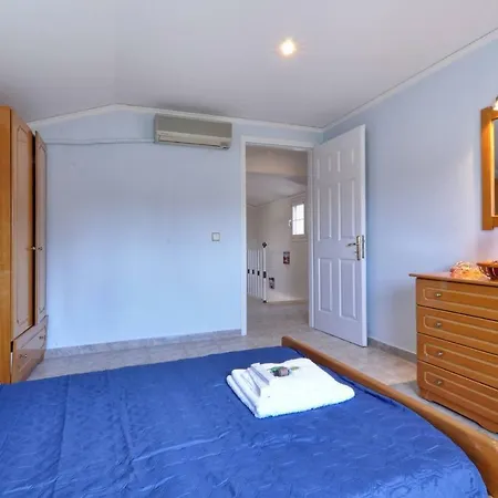 Chrysas House Vila